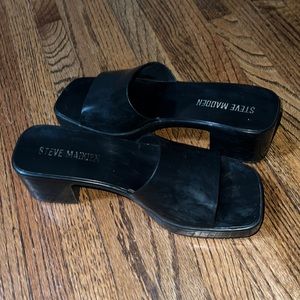 Steve Madden Harlin Sandals in black